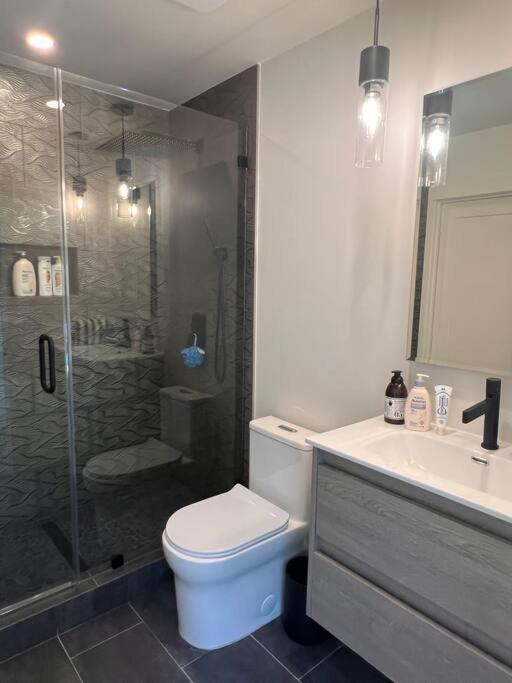 Gorgeous Private And Gated Home In Silver Lake With Pool & Views Лос Анджелис Екстериор снимка