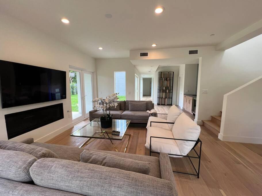Gorgeous Private And Gated Home In Silver Lake With Pool & Views Лос Анджелис Екстериор снимка