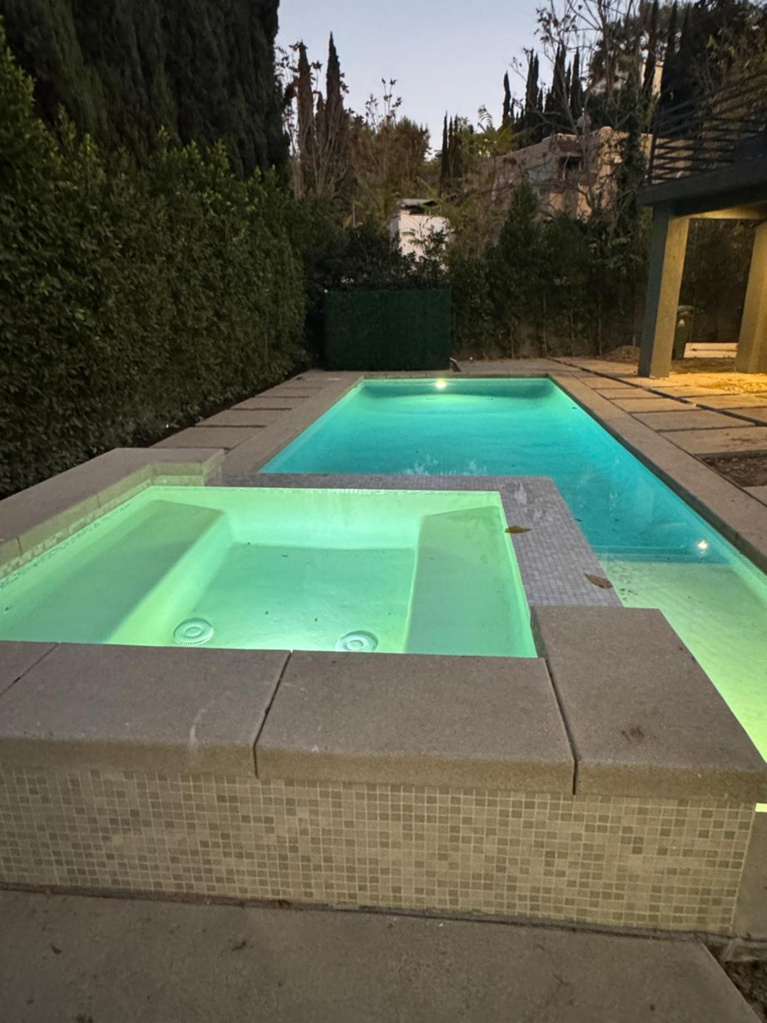 Gorgeous Private And Gated Home In Silver Lake With Pool & Views Лос Анджелис Екстериор снимка